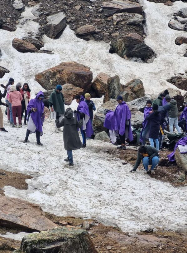 Manali By Volvo by Bharat Darshan Tours Lite