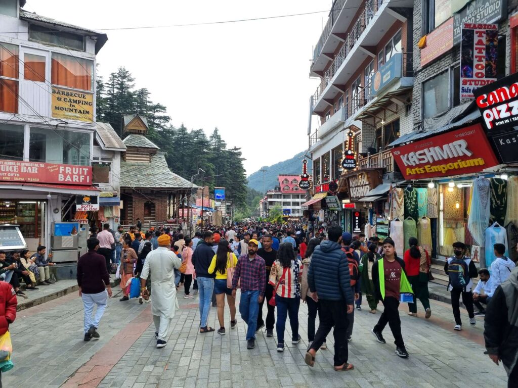 Manali By Volvo by Bharat Darshan Tours Lite