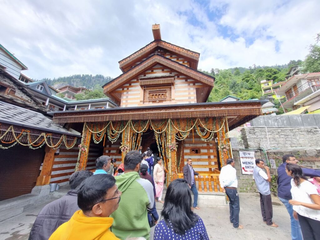 Manali By Volvo by Bharat Darshan Tours Lite